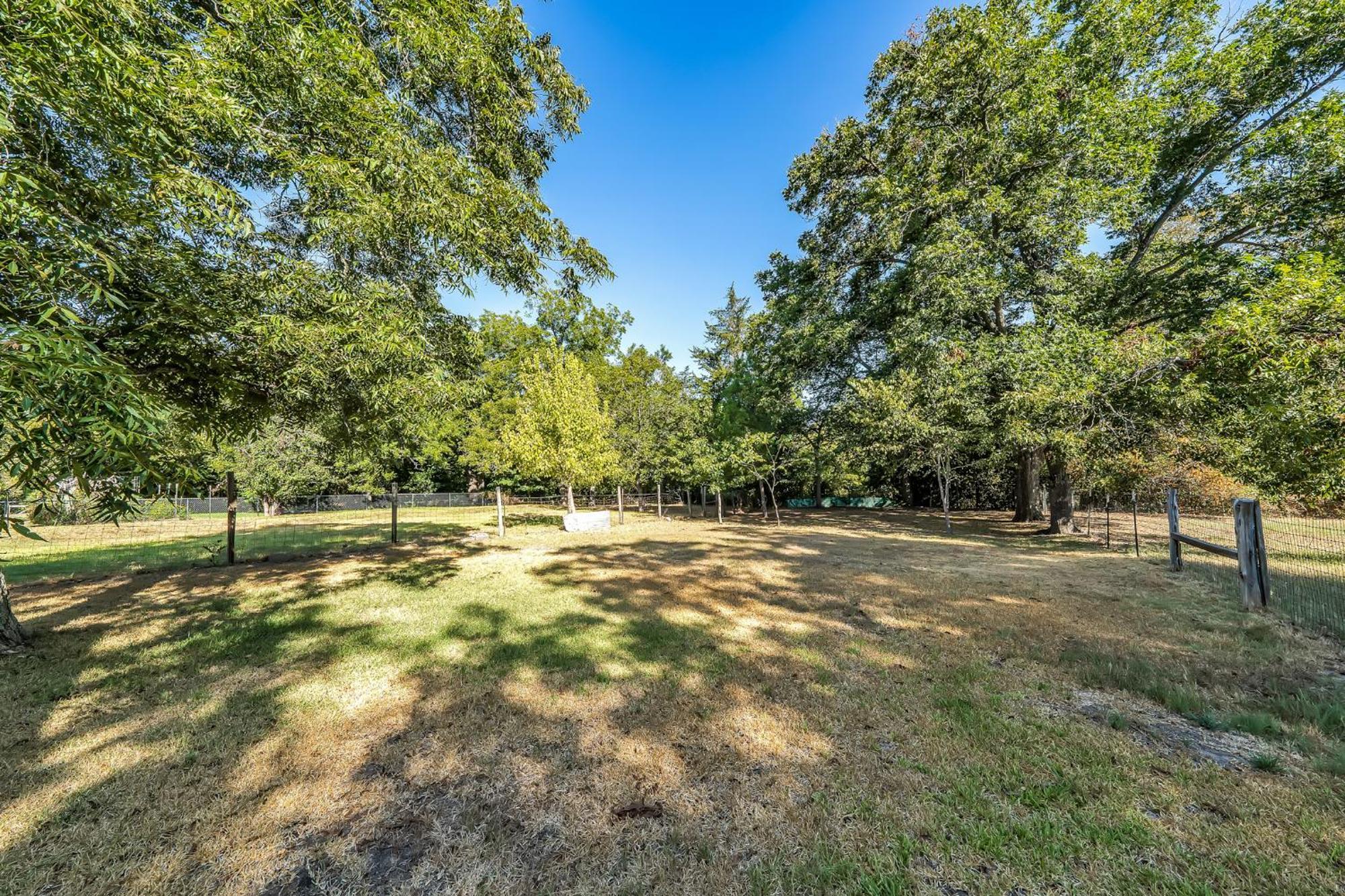 The Green Emerald Brenham Esterno foto
